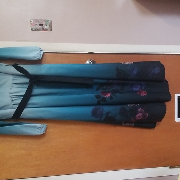 Plus Size Modest Dress - Picture 3 of 12